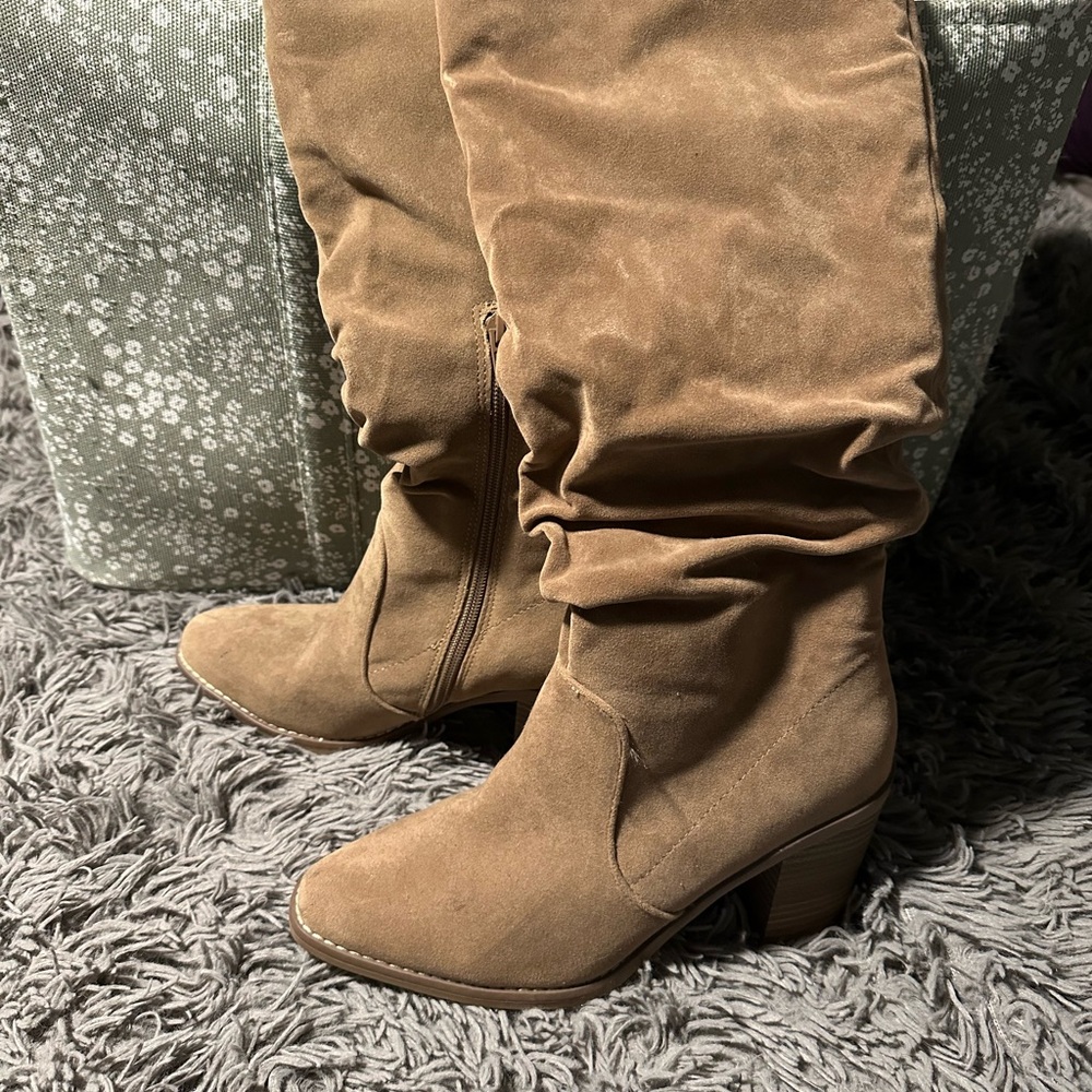 Universal Thread Brown Heeled Boots